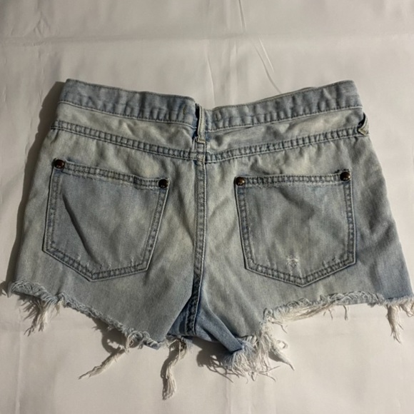 Free People Distressed Jean Shorts - Picture 10 of 11